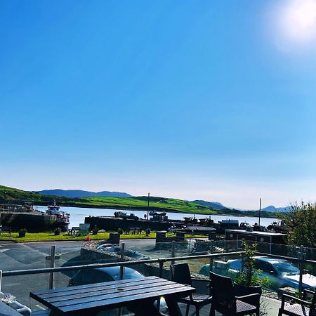 Oliver'S Seafood Bar, Bed & Breakfast Cleggan Екстер'єр фото