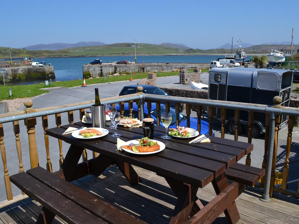 Oliver'S Seafood Bar, Bed & Breakfast Cleggan Екстер'єр фото
