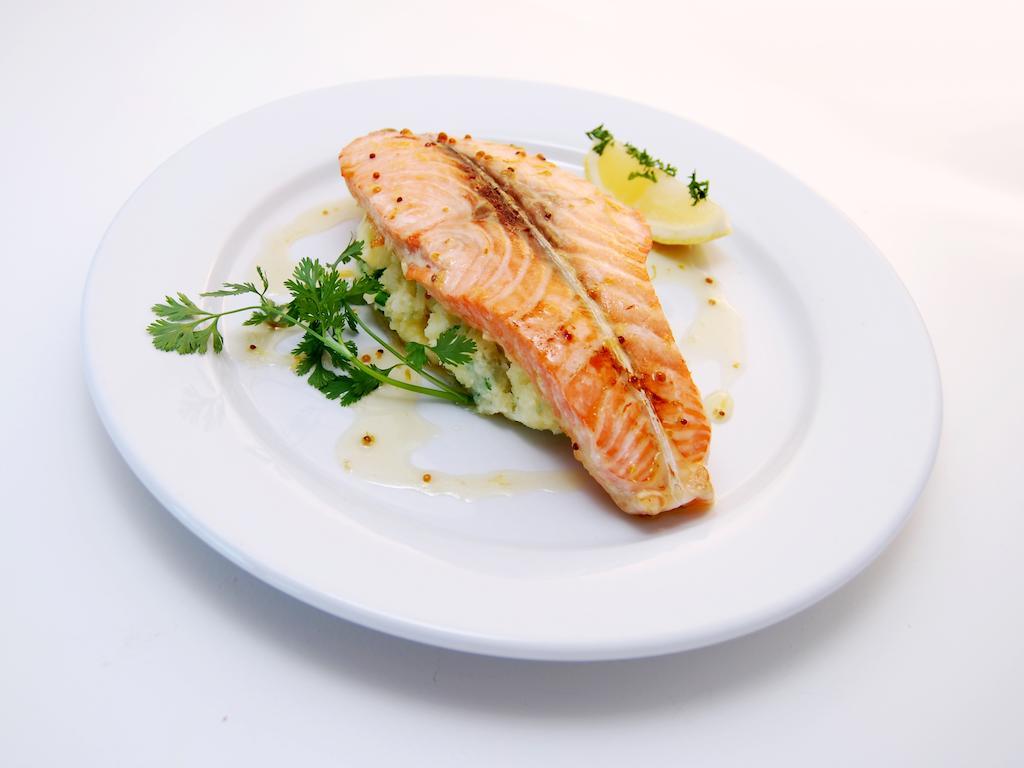 Oliver'S Seafood Bar, Bed & Breakfast Cleggan Екстер'єр фото